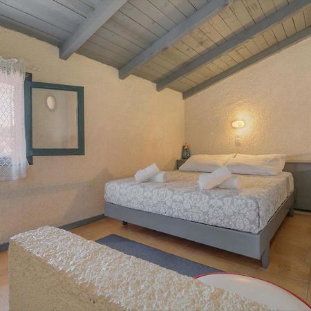 Lefkes Apartments アカラヴィ エクステリア 写真