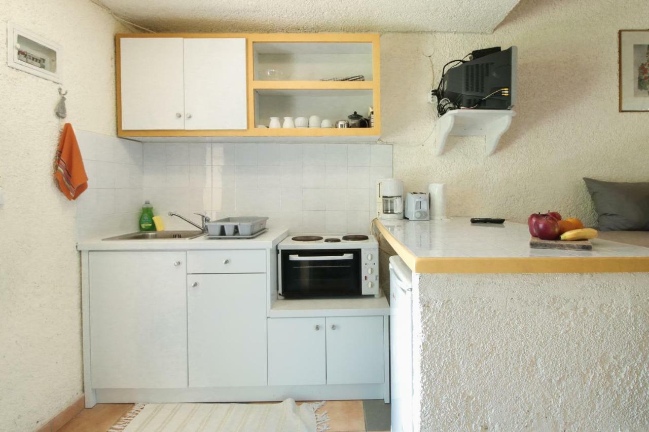 Lefkes Apartments アカラヴィ エクステリア 写真