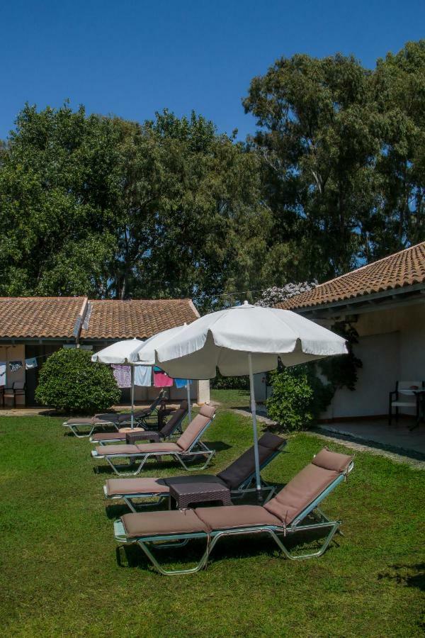Lefkes Apartments アカラヴィ エクステリア 写真