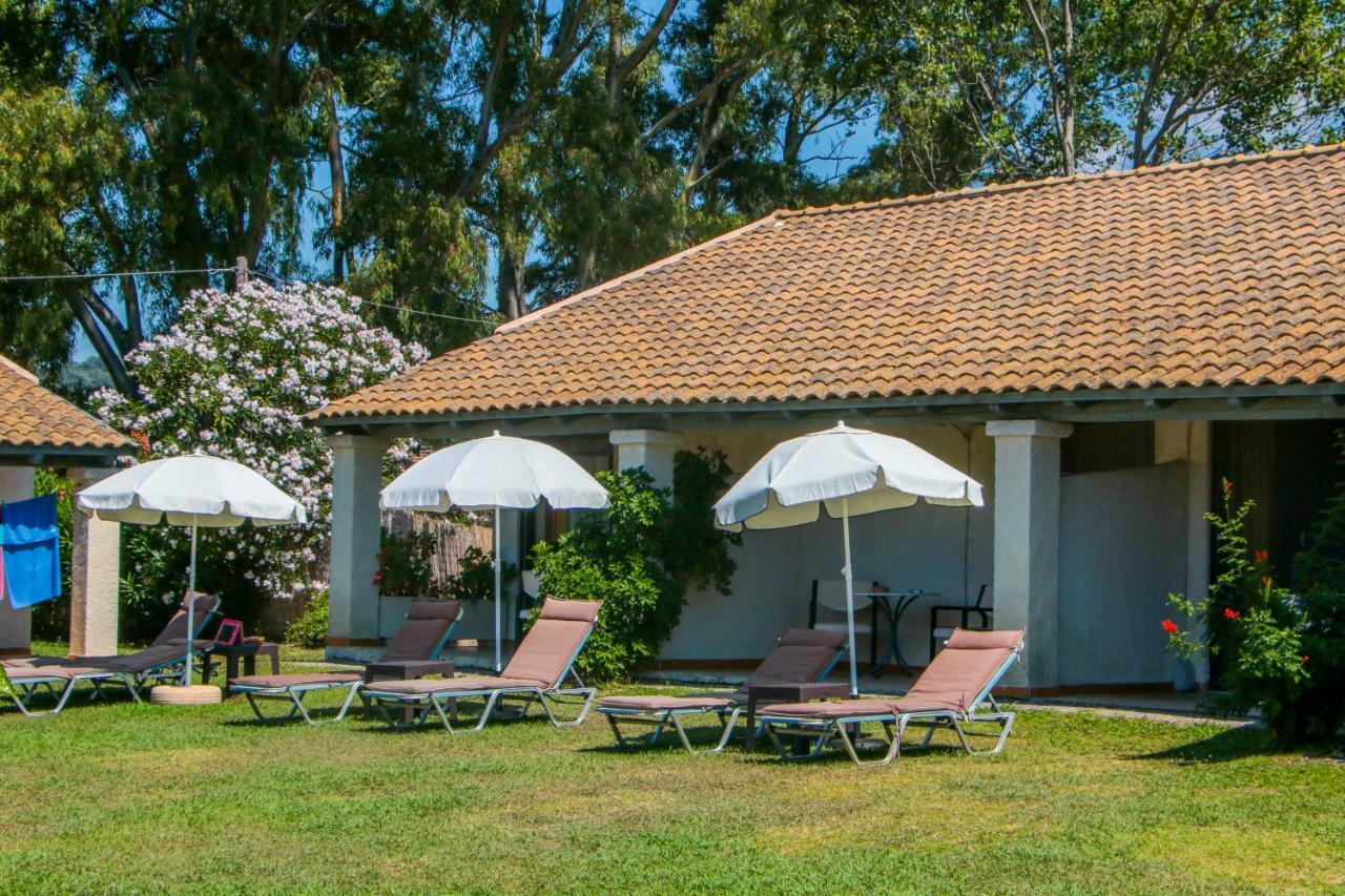 Lefkes Apartments アカラヴィ エクステリア 写真