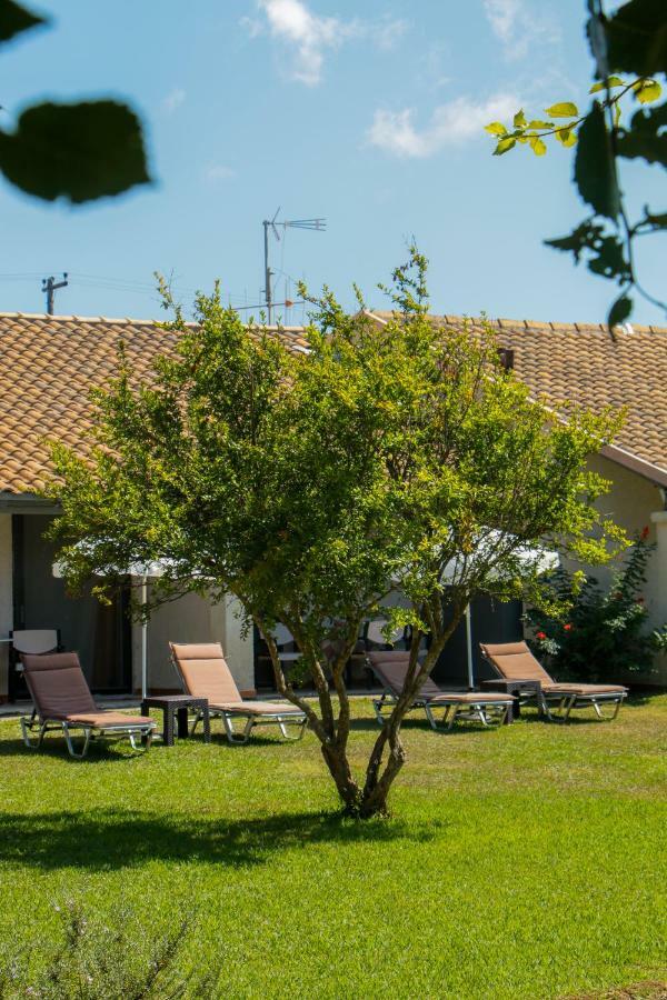 Lefkes Apartments アカラヴィ エクステリア 写真