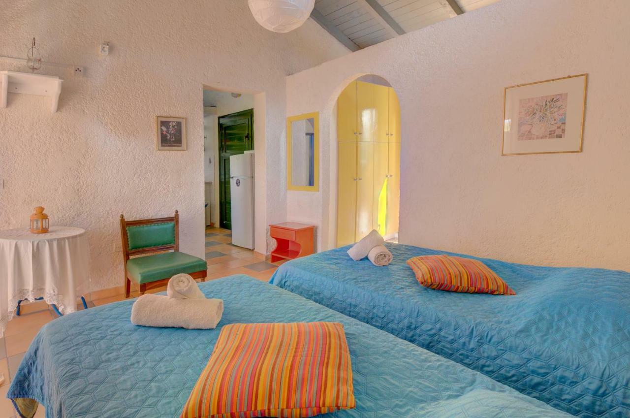 Lefkes Apartments アカラヴィ エクステリア 写真
