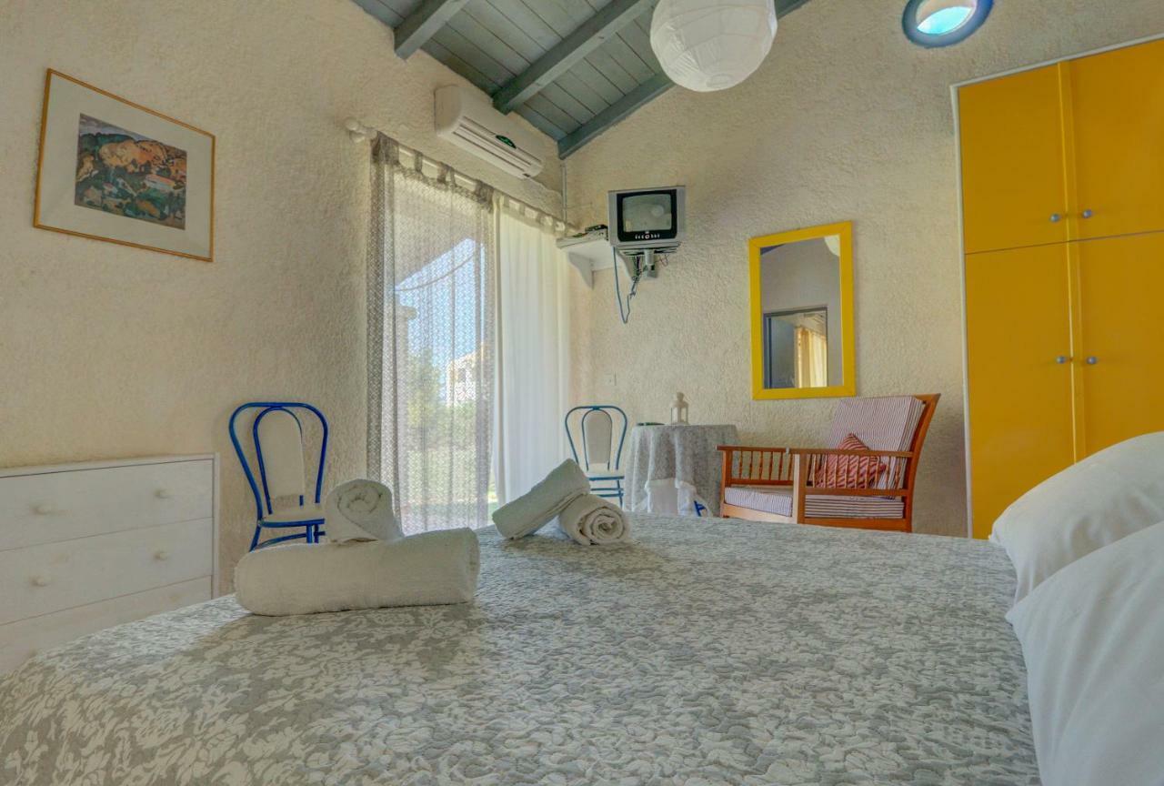 Lefkes Apartments アカラヴィ エクステリア 写真