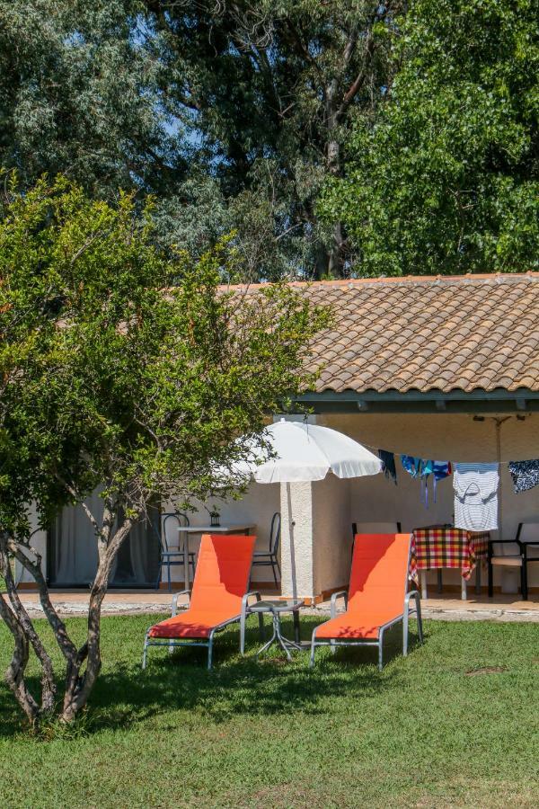 Lefkes Apartments アカラヴィ エクステリア 写真