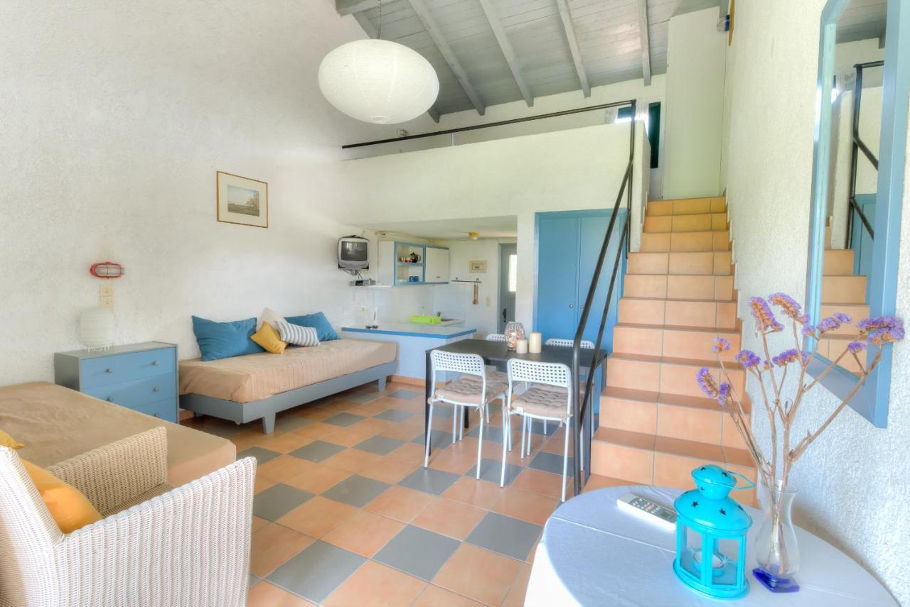 Lefkes Apartments アカラヴィ エクステリア 写真