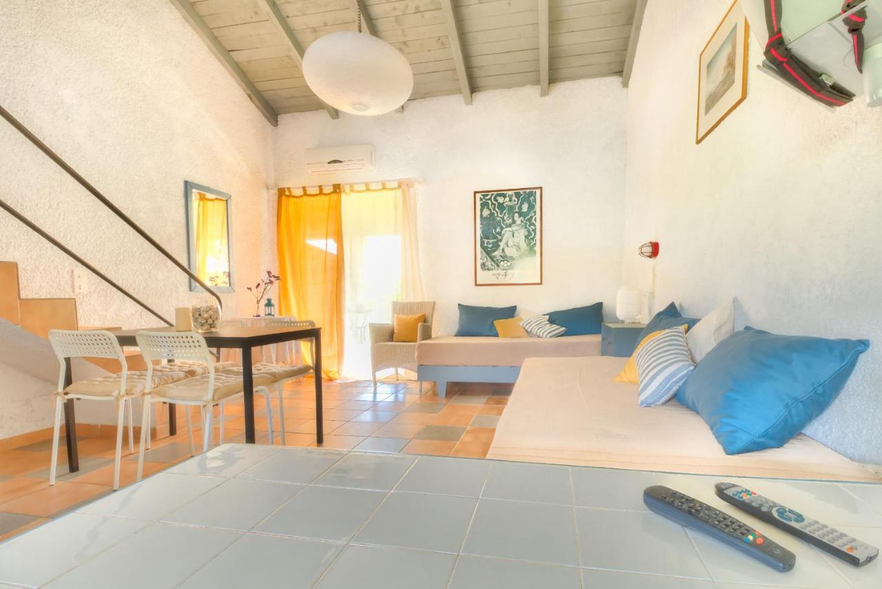 Lefkes Apartments アカラヴィ エクステリア 写真